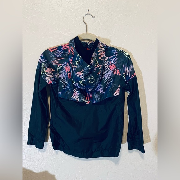 Windbreaker - Picture 2 of 3